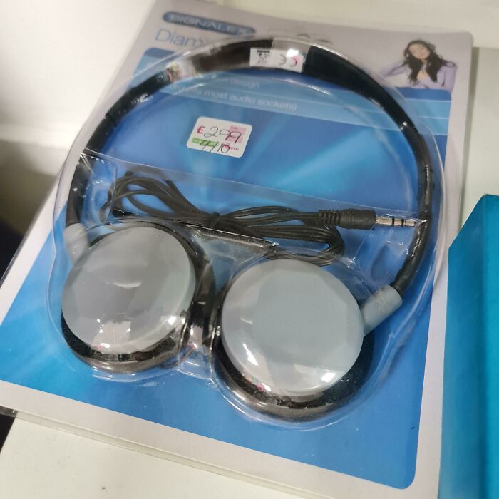 I Was Binge Watching Ashens And Realized I Recently Saw Signalex In A Charity Shop For 3x The Original Price