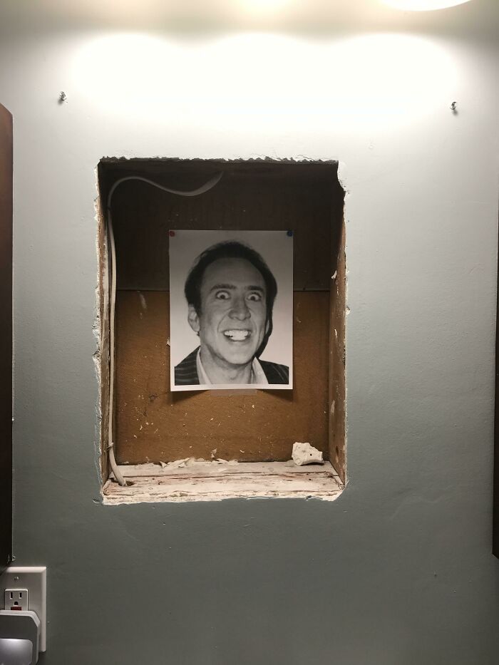  Hoy, decoré el espacio vacío de detrás del espejo