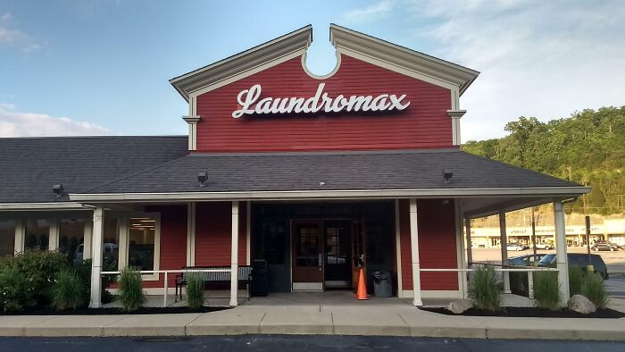 This Bob Evans Repurposed Into A Laundromat