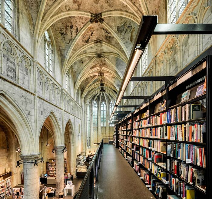 Boekhandel Dominicanen In Maastricht, The Netherlands. A Bookstore In A 13th Century Gothic Church