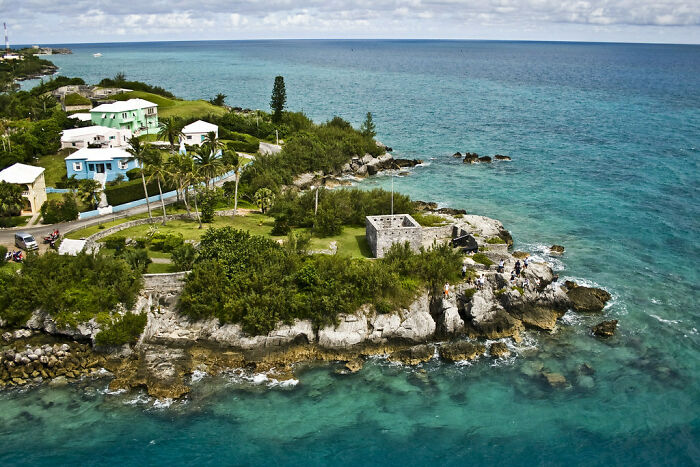 Houses with nature in Bermuda