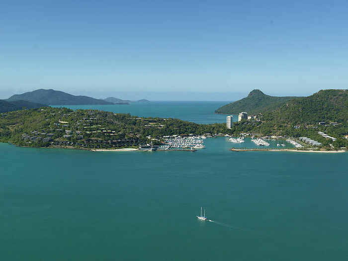 Hamilton Island with houses and ocean near