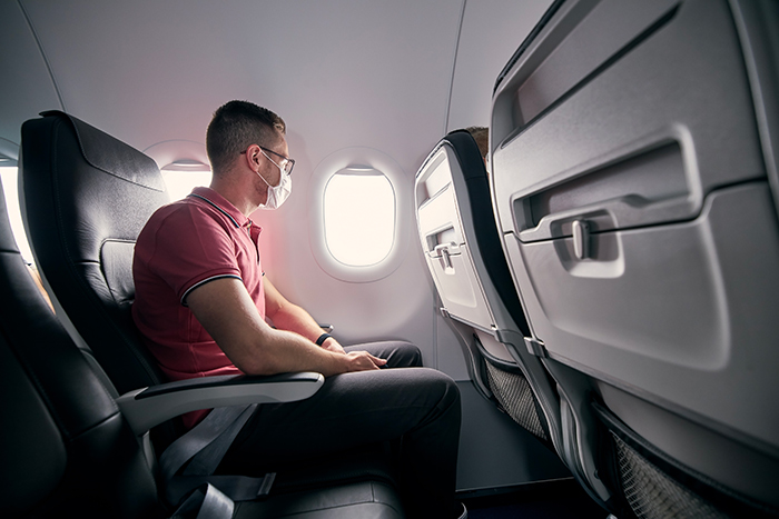 Woman Makes A Girl Cry By Asking Her To Sit In Her Correct Plane Seat Woman Makes A Girl Cry By Asking Her To Sit In Her Correct Plane Seat