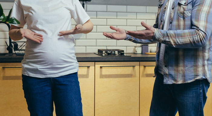 Pregnant Woman Comes Home From The Hospital To Find Her House Completely Trashed, Is Expected To Clean It All Up, Wonders If She Was Wrong To Call Mom For Help Pregnant Woman Comes Home From The Hospital To Find Her House Completely Trashed, Is Expected To Clean It All Up, Wonders If She Was Wrong To Call Mom For Help