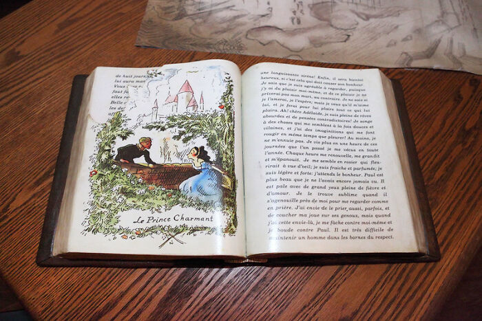 28 Things People Keep At Home But Avoid Talking About Because They Are So Controversial, As Shared Online