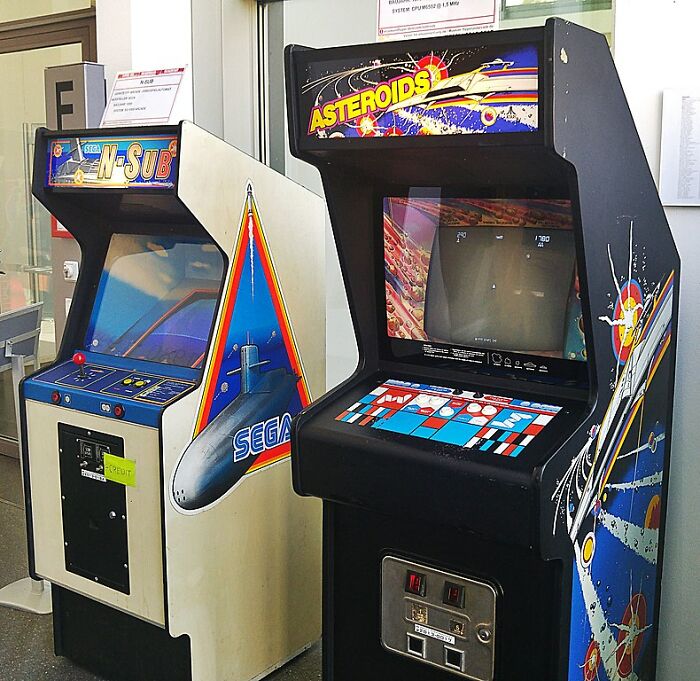 28 Things People Keep At Home But Avoid Talking About Because They Are So Controversial, As Shared Online