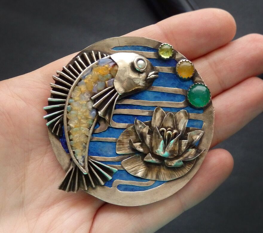 Brooch Pond With Carp