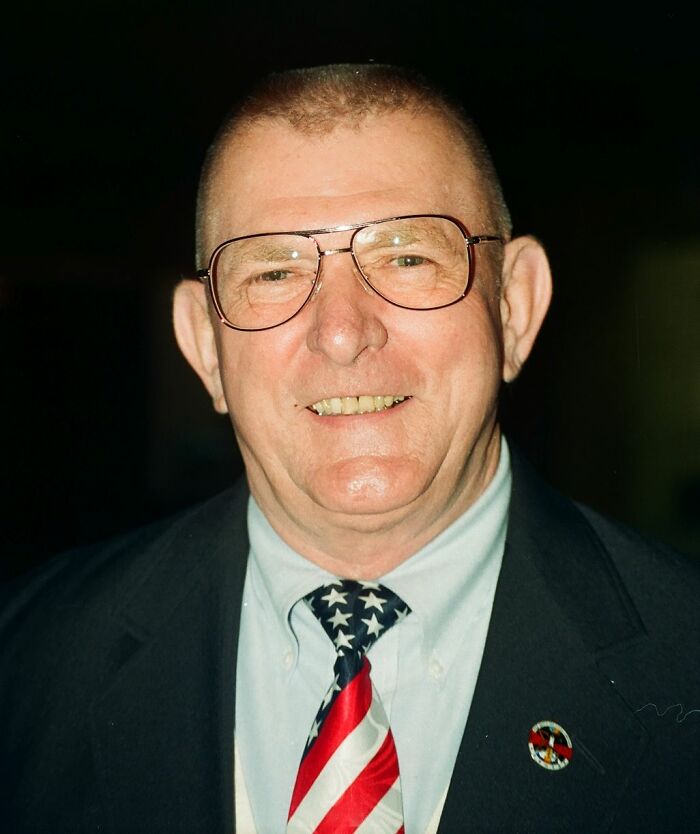 30 People Who Left A Mark In History And Are Actually Still Around, Much To The Surprise Of Folks In This Online Group