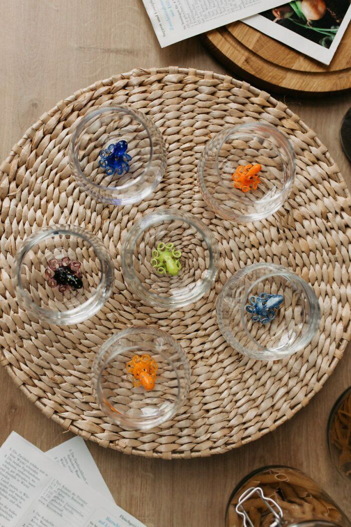 I Made Drinking Glasses With An Unique Addition Inside (10 Pics)