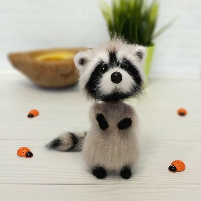 I Create Cute Fluffy Crochet Toys (17 Pics)