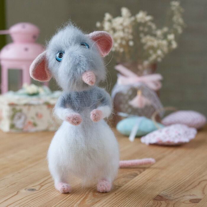 I Create Cute Fluffy Crochet Toys (17 Pics)