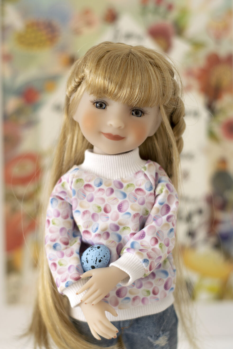I Make Clothes, Shoes And Accessories For Dolls.