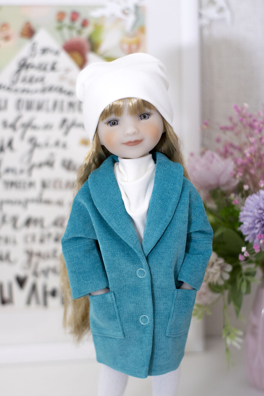 I Make Clothes, Shoes And Accessories For Dolls.