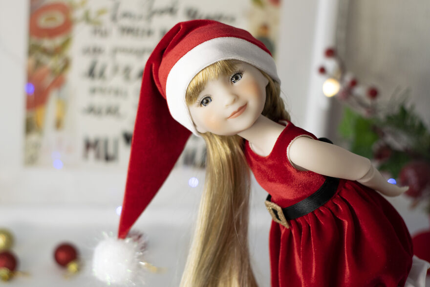 I Make Clothes, Shoes And Accessories For Dolls.