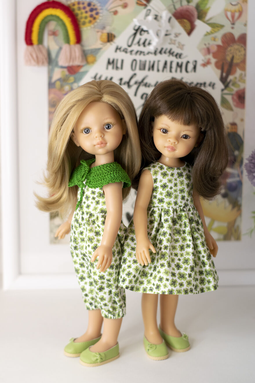 I Make Clothes, Shoes And Accessories For Dolls.