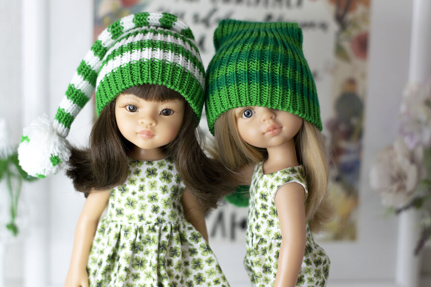 I Make Clothes, Shoes And Accessories For Dolls.