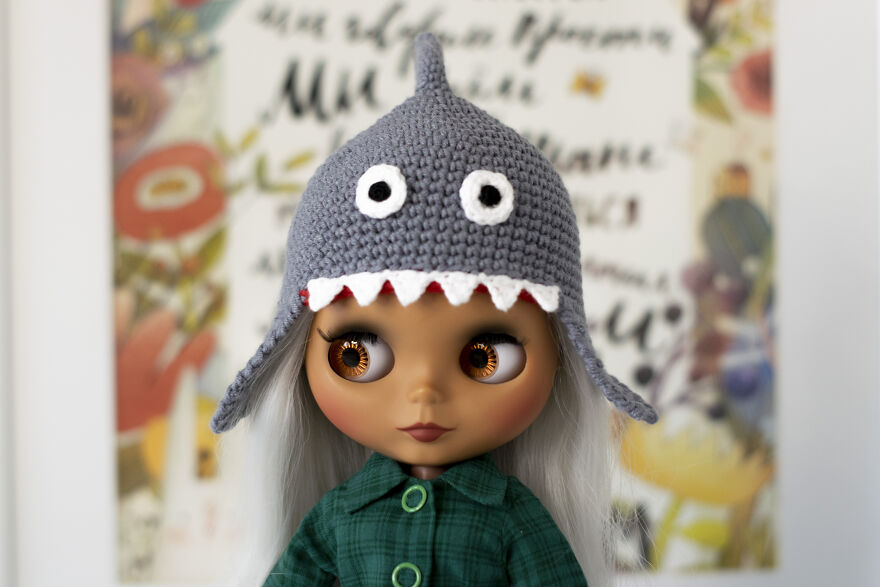 I Make Clothes, Shoes And Accessories For Dolls.