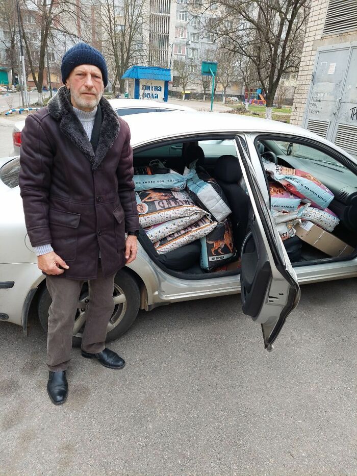 These People In Ukraine Have Dedicated Their Lives To Helping Unfortunate Animals All Across Their Country