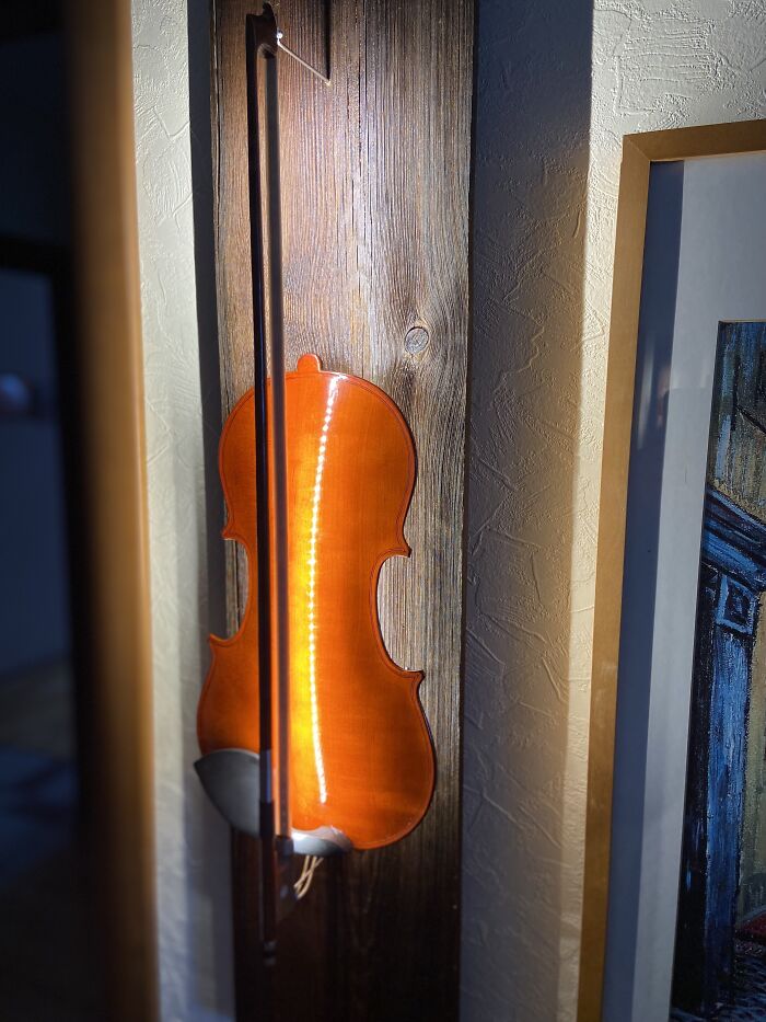 I Made A Violin Sconce, And Here Are The Results