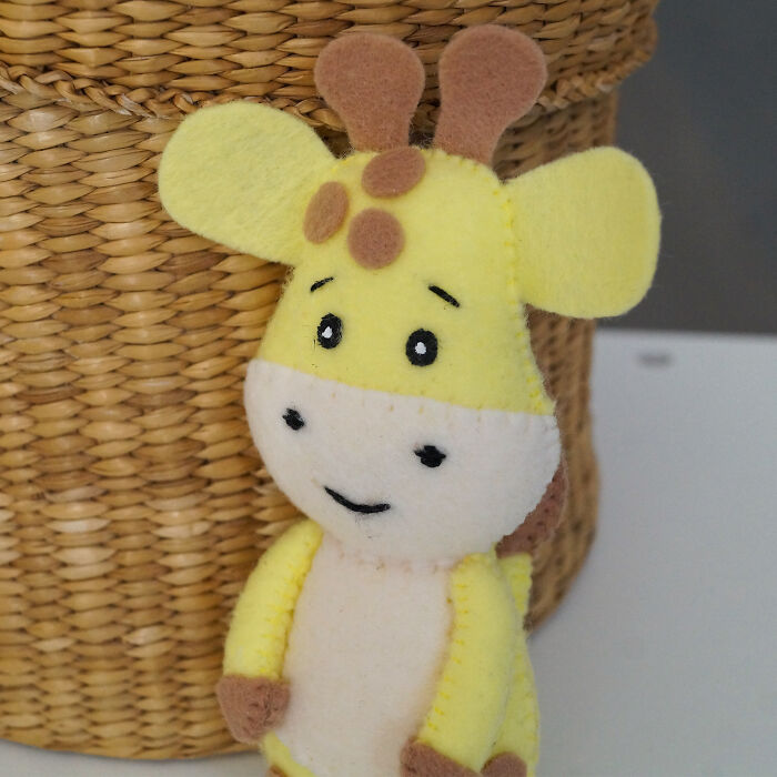 I Made An Adorable Felt Giraffe With The Instructions For You To Follow I Made An Adorable Felt Giraffe With The Instructions For You To Follow
