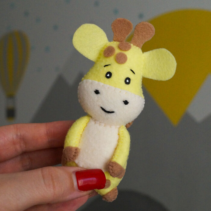 I Made An Adorable Felt Giraffe With The Instructions For You To Follow I Made An Adorable Felt Giraffe With The Instructions For You To Follow
