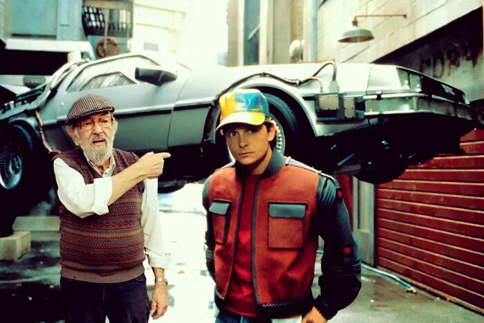 This Son Transports His Dad In Movie Scenes And The Result Is Hilarious (21 New Pics)