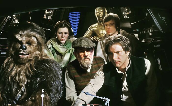 This Son Transports His Dad In Movie Scenes And The Result Is Hilarious (21 New Pics)