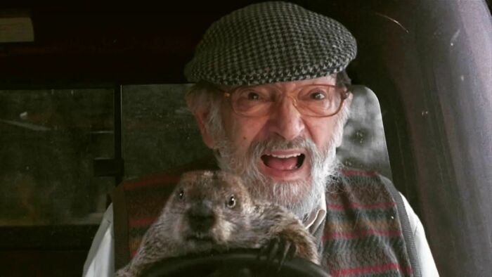 This Son Transports His Dad In Movie Scenes And The Result Is Hilarious (21 New Pics)