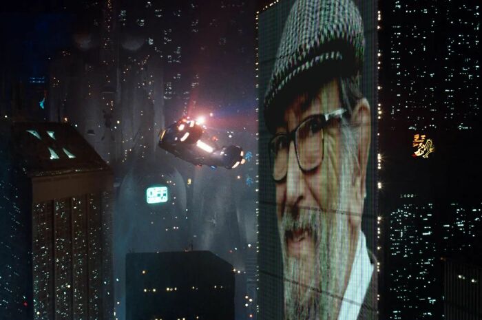 This Son Transports His Dad In Movie Scenes And The Result Is Hilarious (21 New Pics)