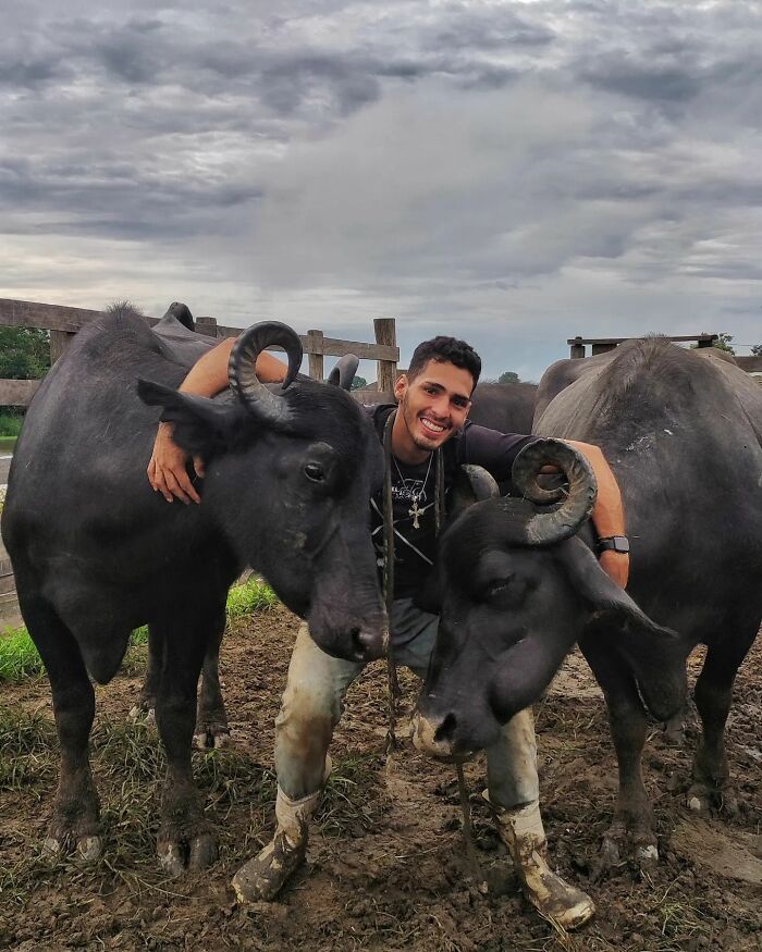 This Man From Brazil Who Lives On A Farm Shares A Beautiful Bond With A Rescued Capybara