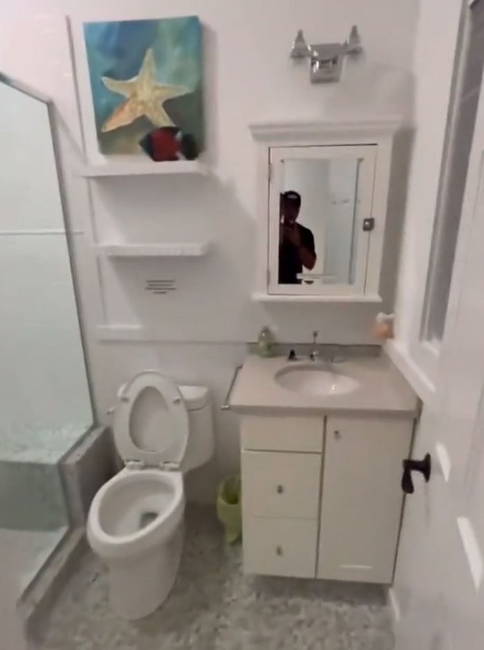 Airbnb Guest Can't Believe The Number Of Restrictions Plastered All Over The Property, Records A Virtual Tour Airbnb Guest Can't Believe The Number Of Restrictions Plastered All Over The Property, Records A Virtual Tour