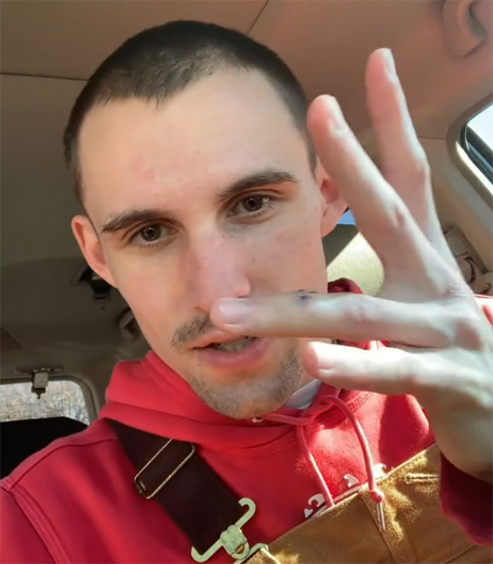 "Do You Want To Know How Bad Healthcare Is In America?": Person Shares His Experience