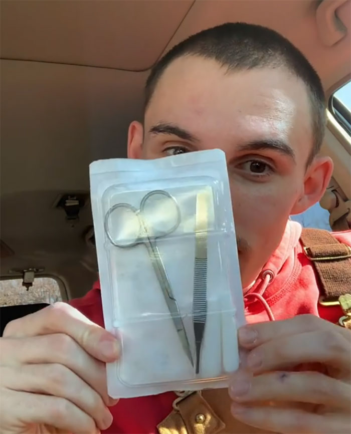 "Do You Want To Know How Bad Healthcare Is In America?": Person Shares His Experience