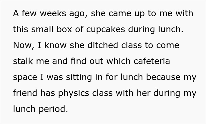 Guy Throws Away Cupcakes Sent By 18 Y.O. Obsessed Woman, Gets Called A Jerk Guy Throws Away Cupcakes Sent By 18 Y.O. Obsessed Woman, Gets Called A Jerk