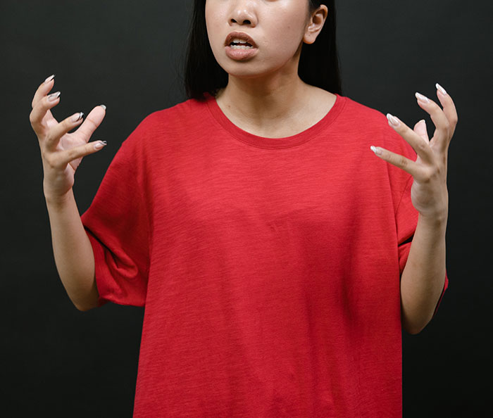 "She Saw Me Punching In And Out": Employee Figures Out How To Cheat The Punch Card System After Being Reprimanded By Boss "She Saw Me Punching In And Out": Employee Figures Out How To Cheat The Punch Card System After Being Reprimanded By Boss