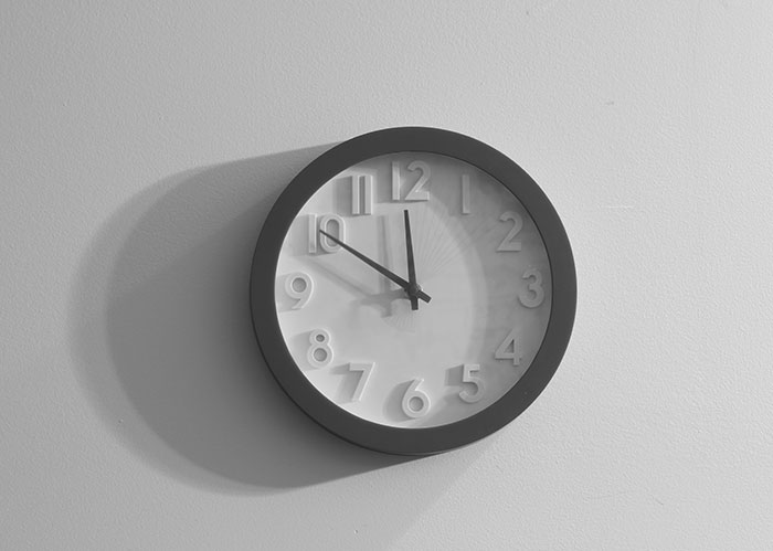 "She Saw Me Punching In And Out": Employee Figures Out How To Cheat The Punch Card System After Being Reprimanded By Boss "She Saw Me Punching In And Out": Employee Figures Out How To Cheat The Punch Card System After Being Reprimanded By Boss