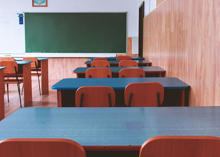 Teachers Maliciously Comply With Rude Principal&rsquo;s New Notification Policy, Making Them Regret It 3 Hours Later