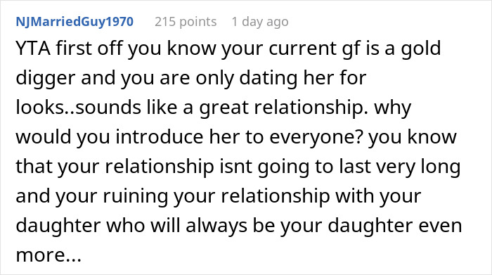 19 Y.O. Daughter Gets Excluded From Family Dinner Because She Called Her Dad’s 26 Y.O. Girlfriend A Gold Digger 19 Y.O. Daughter Gets Excluded From Family Dinner Because She Called Her Dad’s 26 Y.O. Girlfriend A Gold Digger