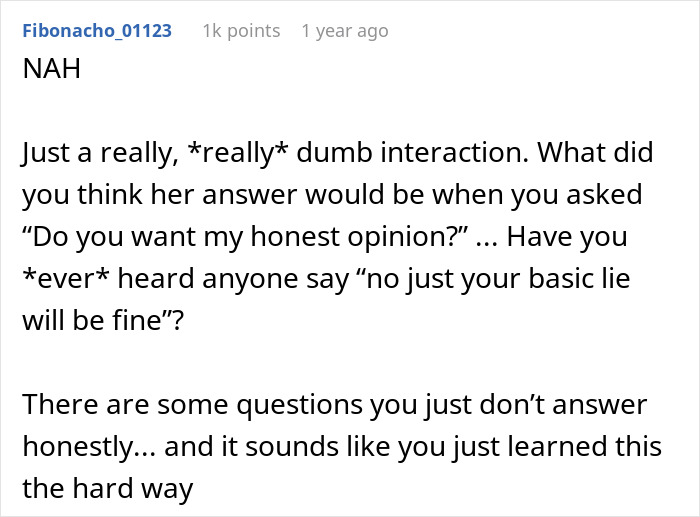 Woman Blocks Fianc&eacute;&rsquo;s Number And Stays At Mom&rsquo;s House After He Gives An Overly Honest Opinion On Her Wedding Dress