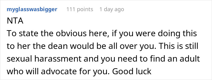 Guy Throws Away Cupcakes Sent By 18 Y.O. Obsessed Woman, Gets Called A Jerk Guy Throws Away Cupcakes Sent By 18 Y.O. Obsessed Woman, Gets Called A Jerk