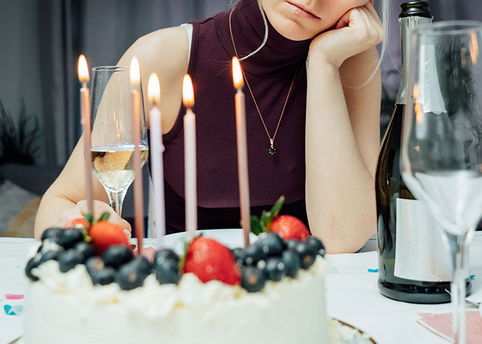 Couple Steal The Spotlight From Woman Celebrating 30th Birthday By Getting Engaged, Her Friend Ruins Their Moment In Kind