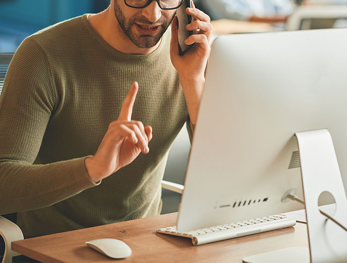 Man Is Shocked To Receive Call From HR Asking For A Reference Check On Notoriously Lazy Ex-Coworker, Doesn&rsquo;t Hold Back