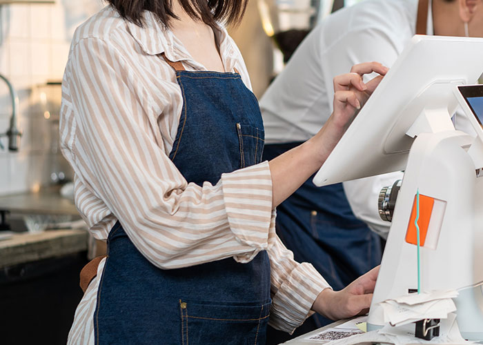 Employee Follows The "Customer Is Always Right" Rule Literally After Being Written Up, The Boss Pays With His Job Employee Follows The "Customer Is Always Right" Rule Literally After Being Written Up, The Boss Pays With His Job