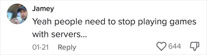 "I'm At A Place Of Employment, Not Here To Play": Server Shuts Down Customer Who Tried To Turn His Tip Into Content For Their Video