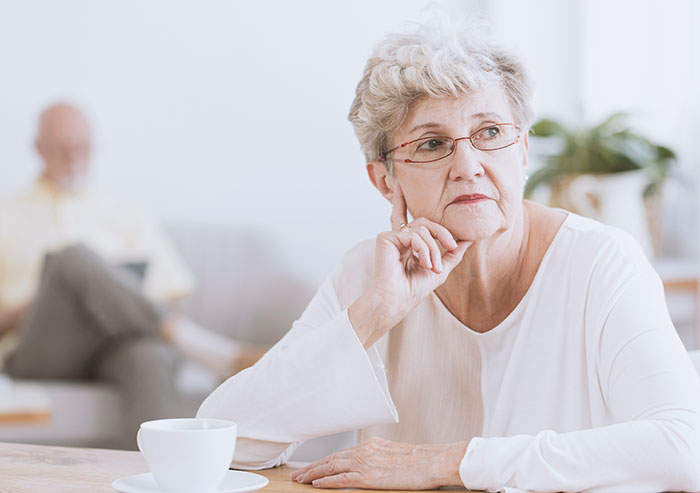 Daughter Uninvites Her Dad And His GF From Her Wedding After They Demand Everything Is Vegan, From Food To The Guests' Shoes