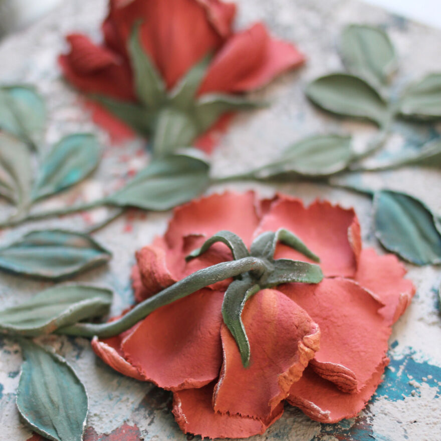 Volumetric Paintings From Decorative Plaster