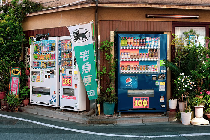 Picture of vending machines in Japan