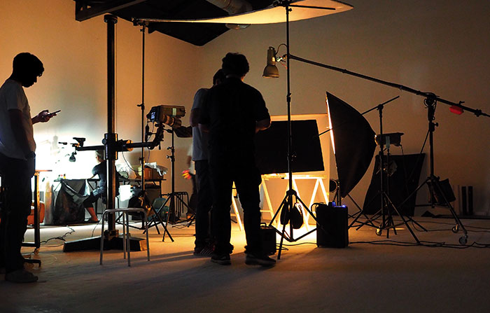 30 Former Contestants, Crew And Audience Members Spill The Beans On How Fake Reality TV Really Is