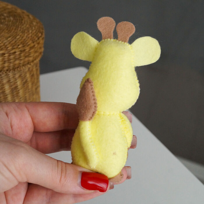 I Made An Adorable Felt Giraffe With The Instructions For You To Follow I Made An Adorable Felt Giraffe With The Instructions For You To Follow