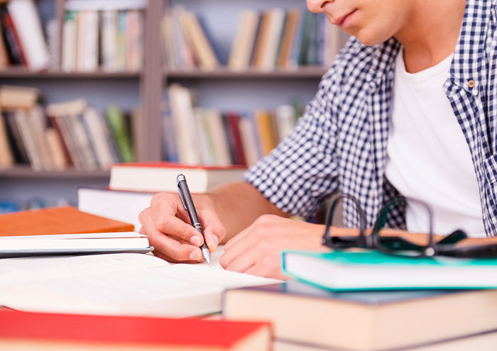 Americans Reveal 28 Things That Are True And False About High School According To Movies